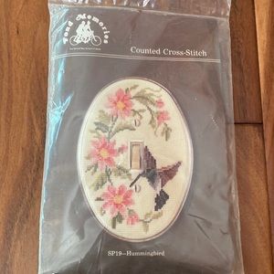 Fond Memories Counted Cross Stitch SP-19 Hummingbird, NIB
